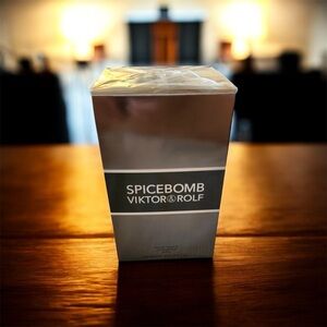 NIB-Spicebomb Viktor & Rolf E.D.T-90ML/3.04FL OZ